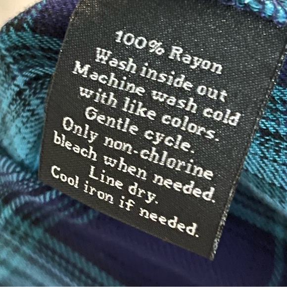 ROCK & REPUBLIC Green and Blue Plaid Button Down Shirt with Skull Print - Picture 10 of 10